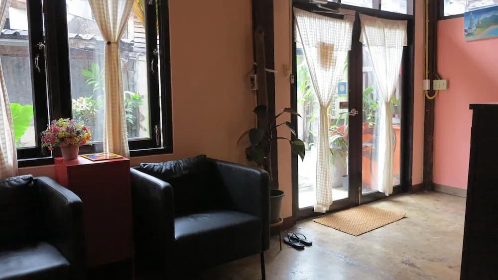 Non House Hostel - photo 6