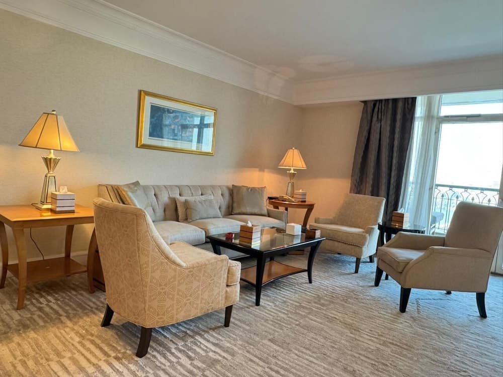 Premium SA at 4 Seasons Hotel - photo 20