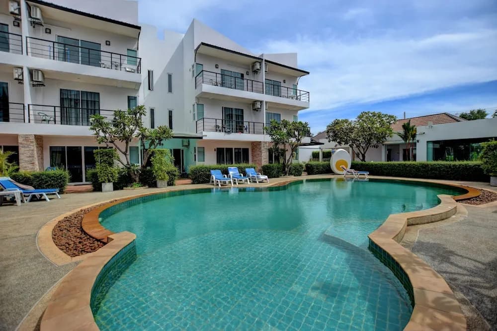 Pool Access 89 @Rawai Hotel - photo 17