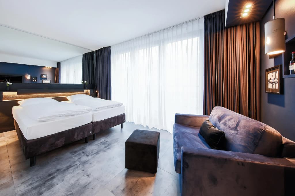 Lindemann's Hotel - photo 24