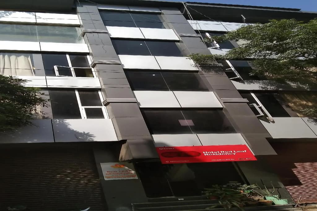 OYO 83499 Red Leaf Residency - photo 1