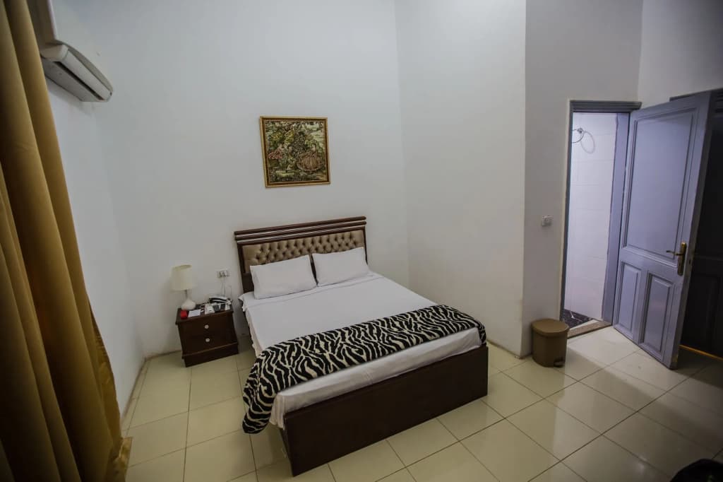 Valencia Hotel - photo 5