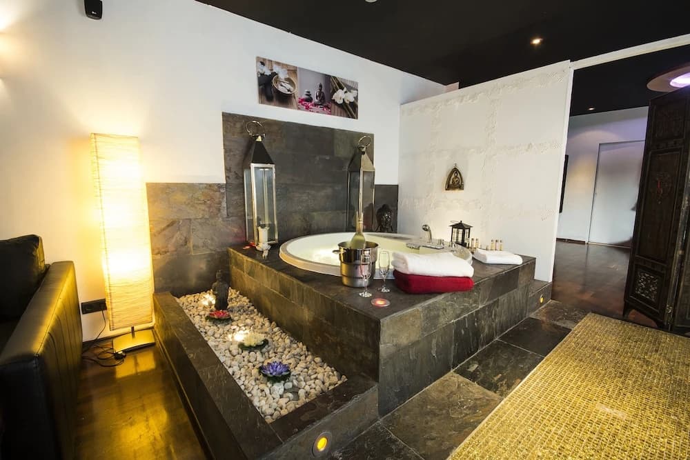 Alaia Holidays Apartments And Suite Caballero De Gracia - photo 13