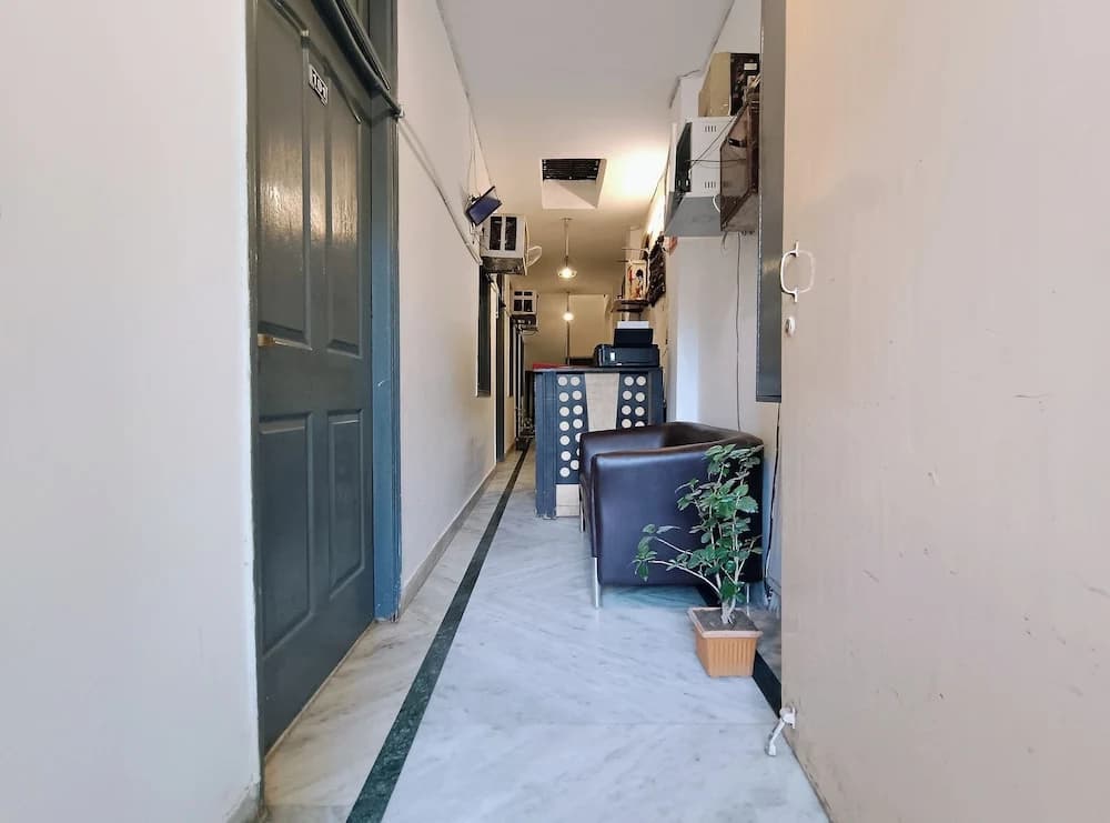 Mauryan Express Hotel @ Hauz Khas Fort - photo 9