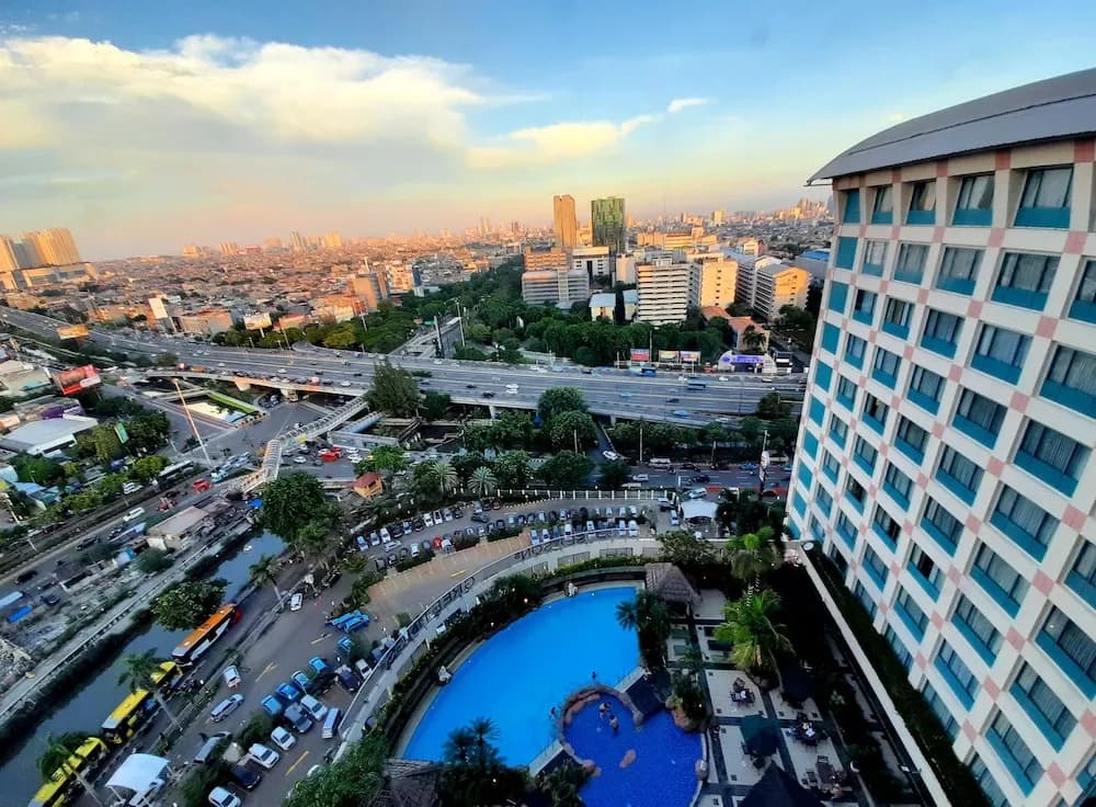 Hotel Ciputra Jakarta - photo 28