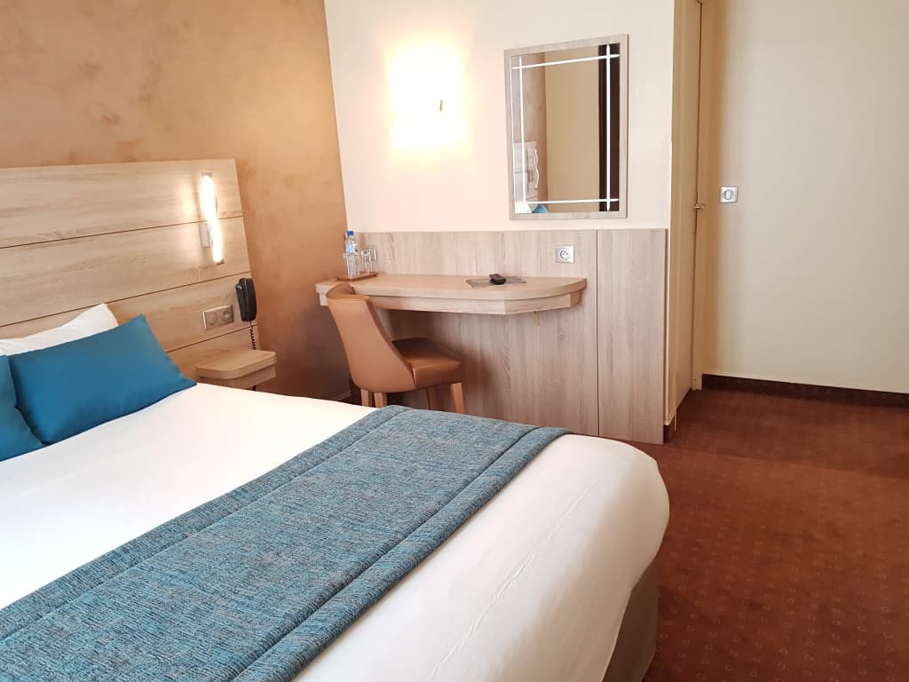 Hotel Champerret Elysees - photo 4