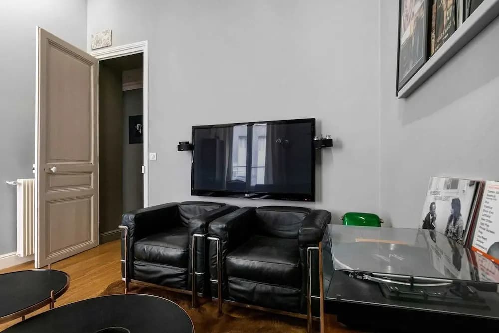 Lovely Mezzanine Apartment Near Buttes Chaumont Park - photo 3