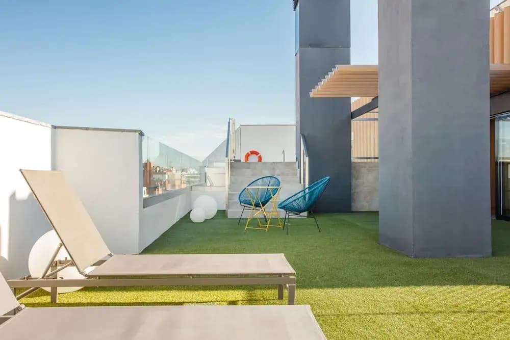 Java - 3 Bedroom and Shared Pool in Almagro - photo 10