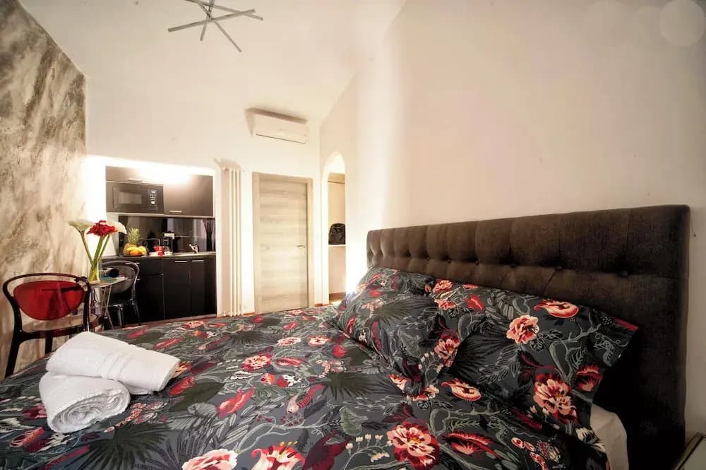 Farnese Jacuzzi Apartment - photo 6