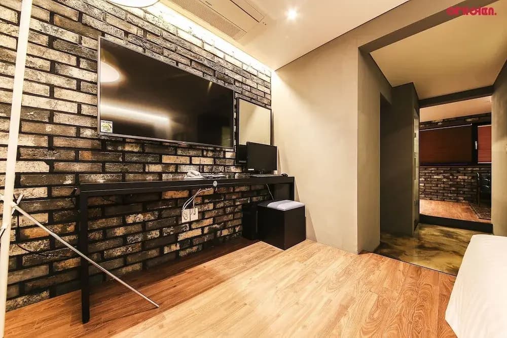 Yeongdeungpo Station New York Hotel - photo 2