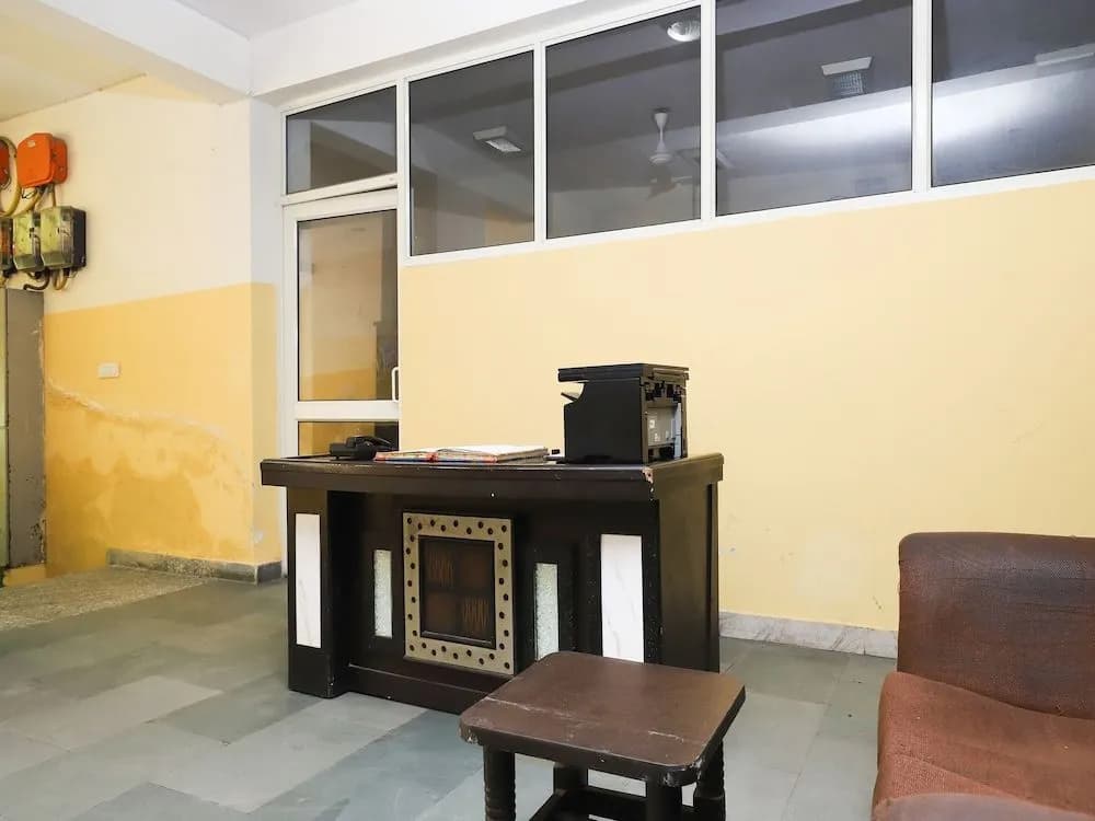 OYO 28126 Charanpahari Hotel - photo 13
