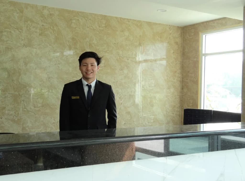 Infinity Holiday Inn Bangkok - photo 11