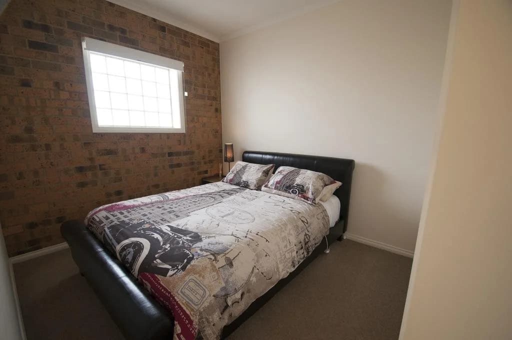 Yarra Glen Racecourse Apartments - photo 12