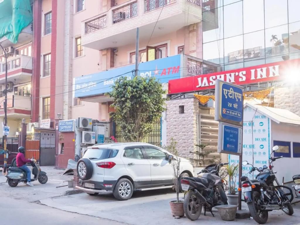 Hotel Jashn Inn near Apollo Hospital, Delhi - photo 26