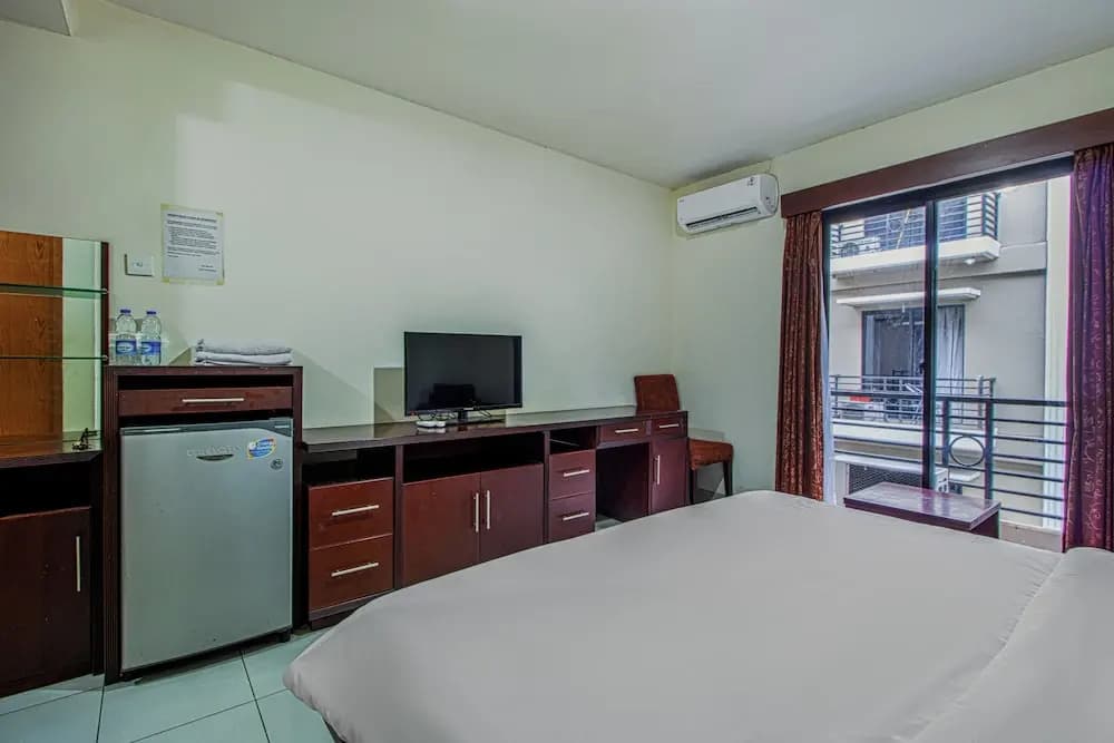 Airy Kuningan Karet Pedurenan 68 Jakarta - photo 17