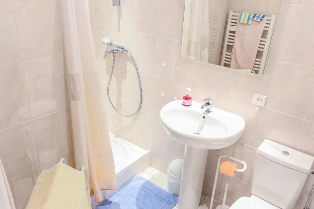 Large Apt 20M Terrace FREE PARKING BEACH - photo 8