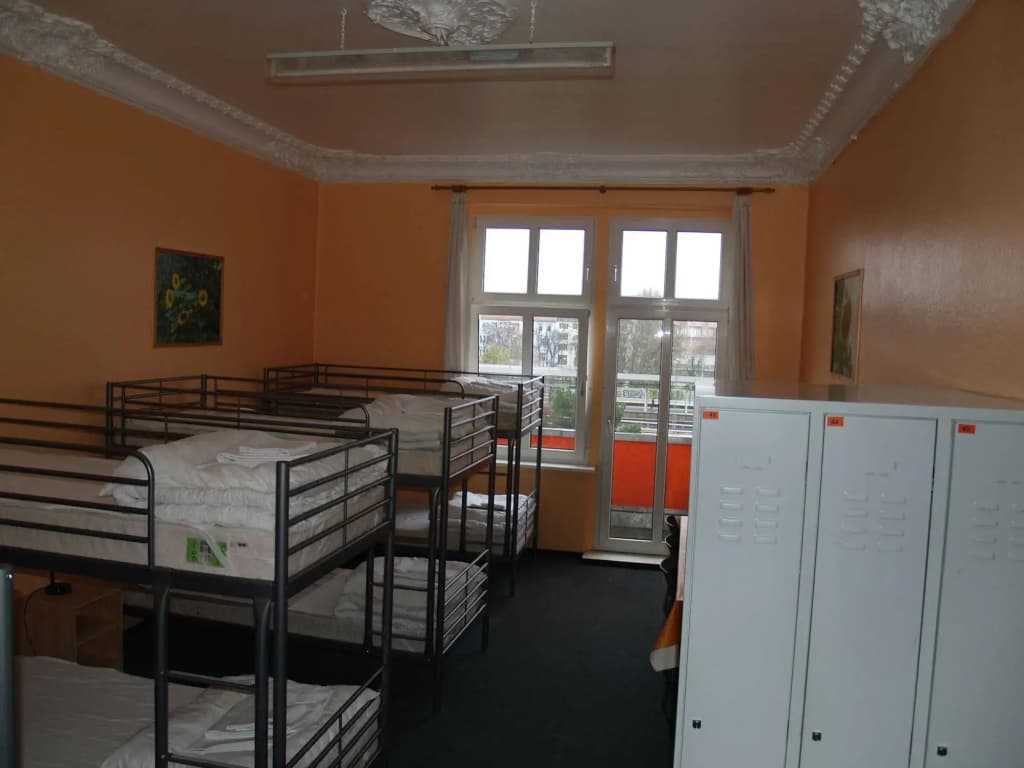 HappyGoLucky Hotel & Hostel - photo 5