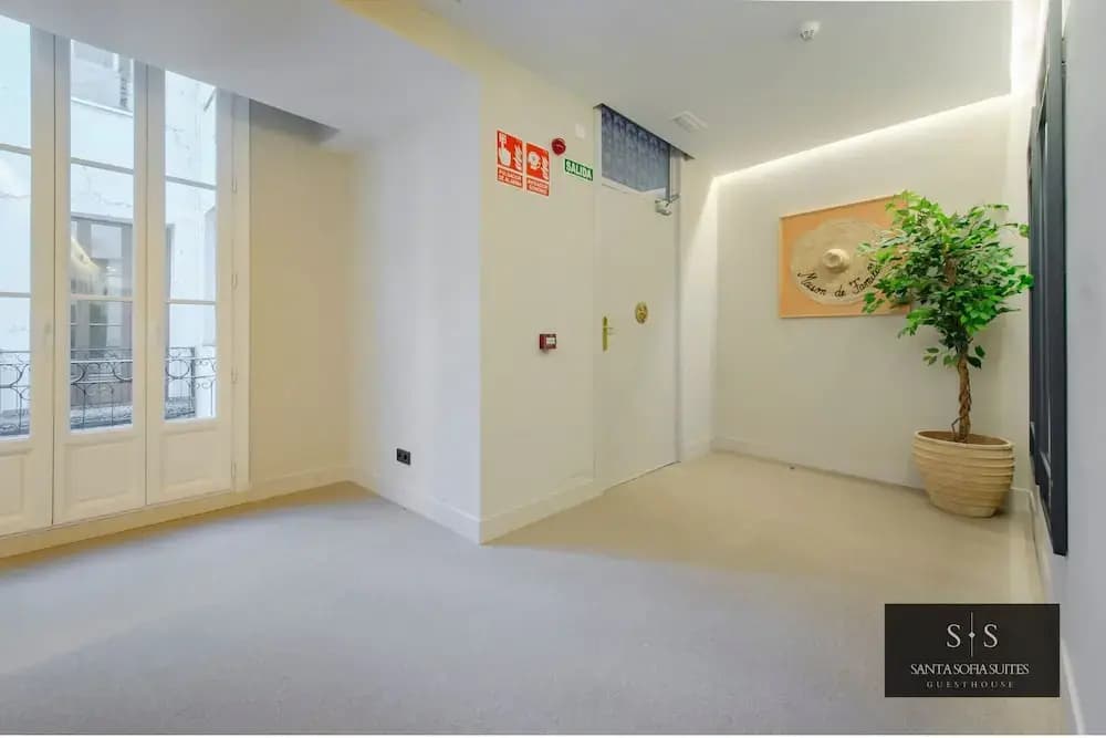 Santa Sofia Suites - photo 37