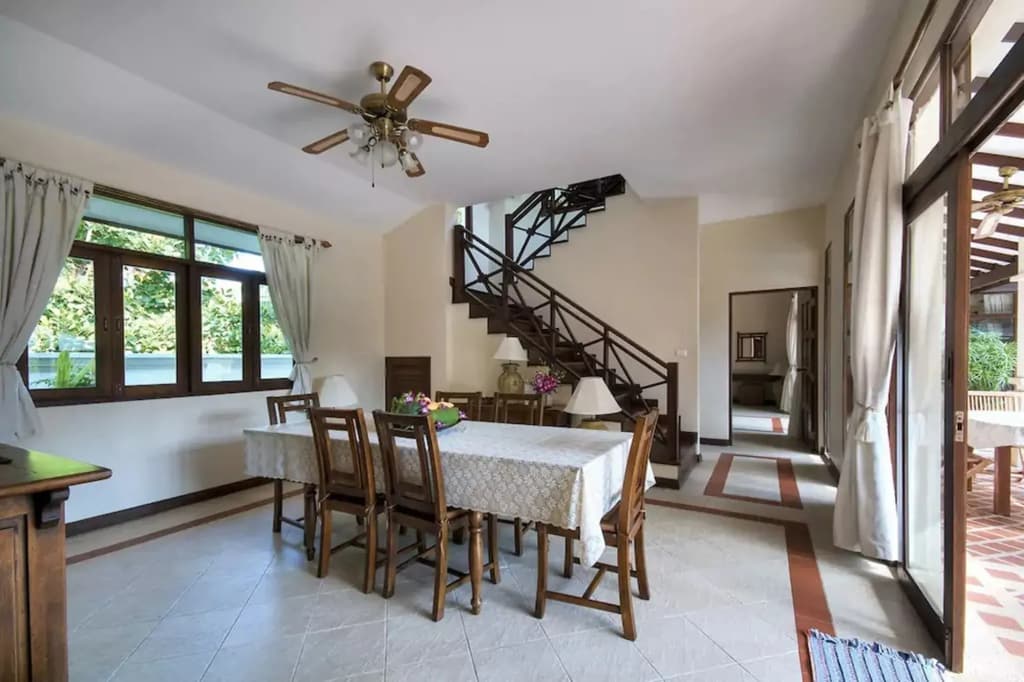 4 Bedroom Villa Gold Footsteps to Beach - photo 6