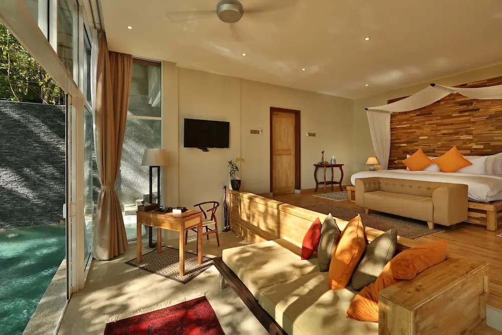 Ambong Pool Villas - Private Pool - photo 3