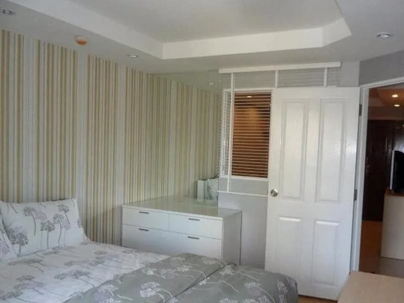 Zenith Place Condominium - photo 8