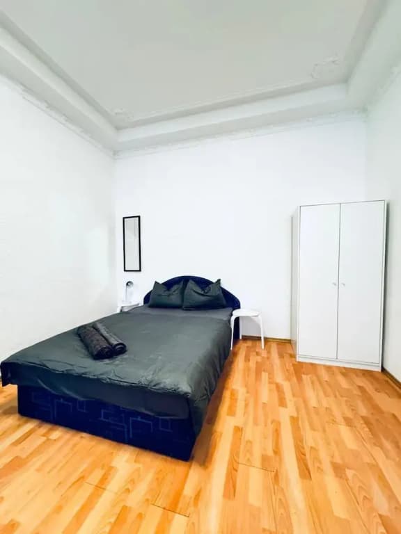Central 1BR Apartment Near Augarten - photo 1