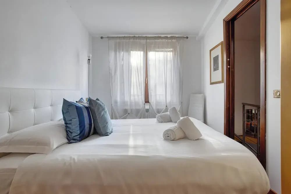 Inviting flat near the city centre - photo 5