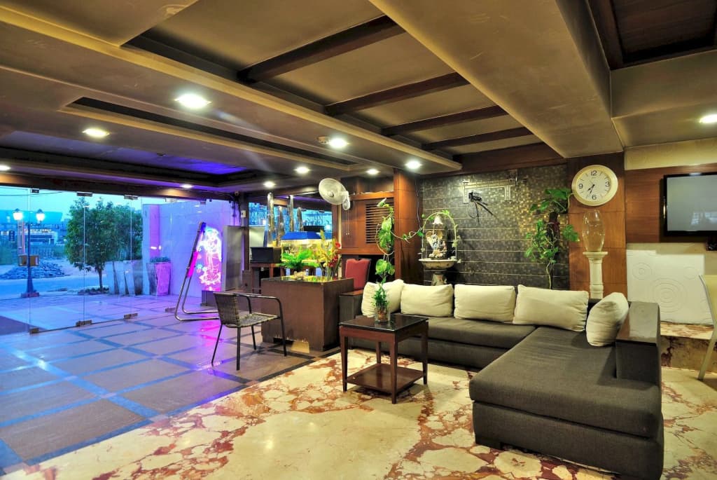 Hotel Krishna Residency at Dwarka - photo 2