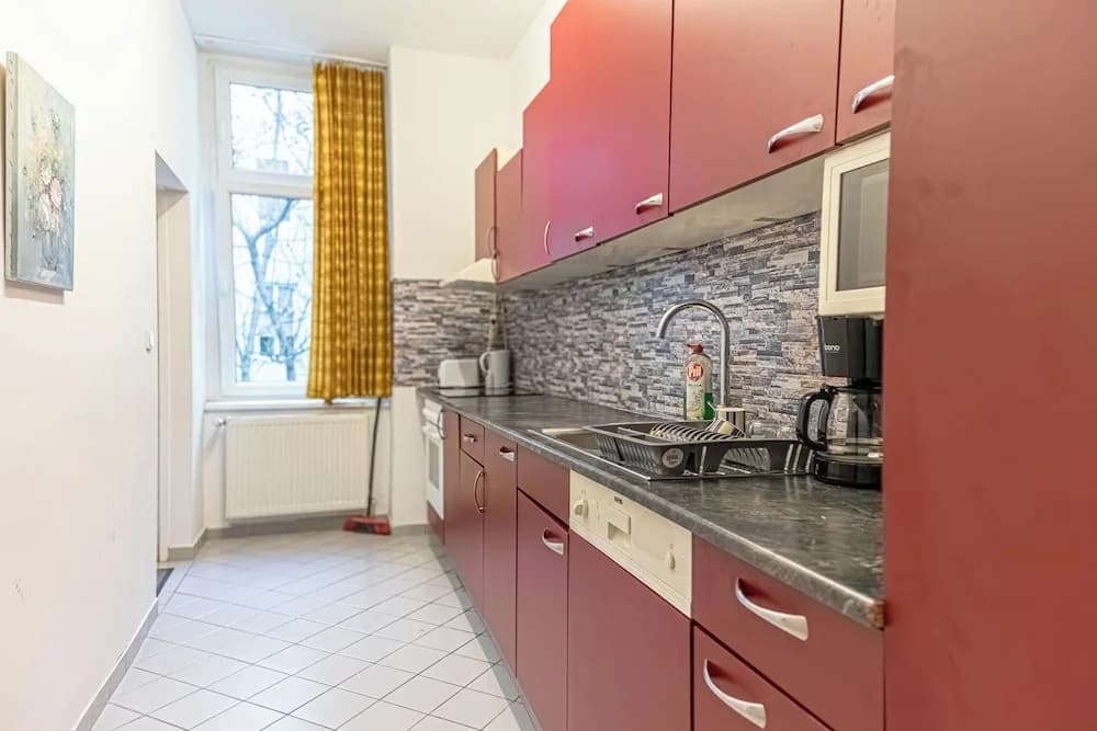 3BR Belvedere Bookable for Long Stays - photo 6