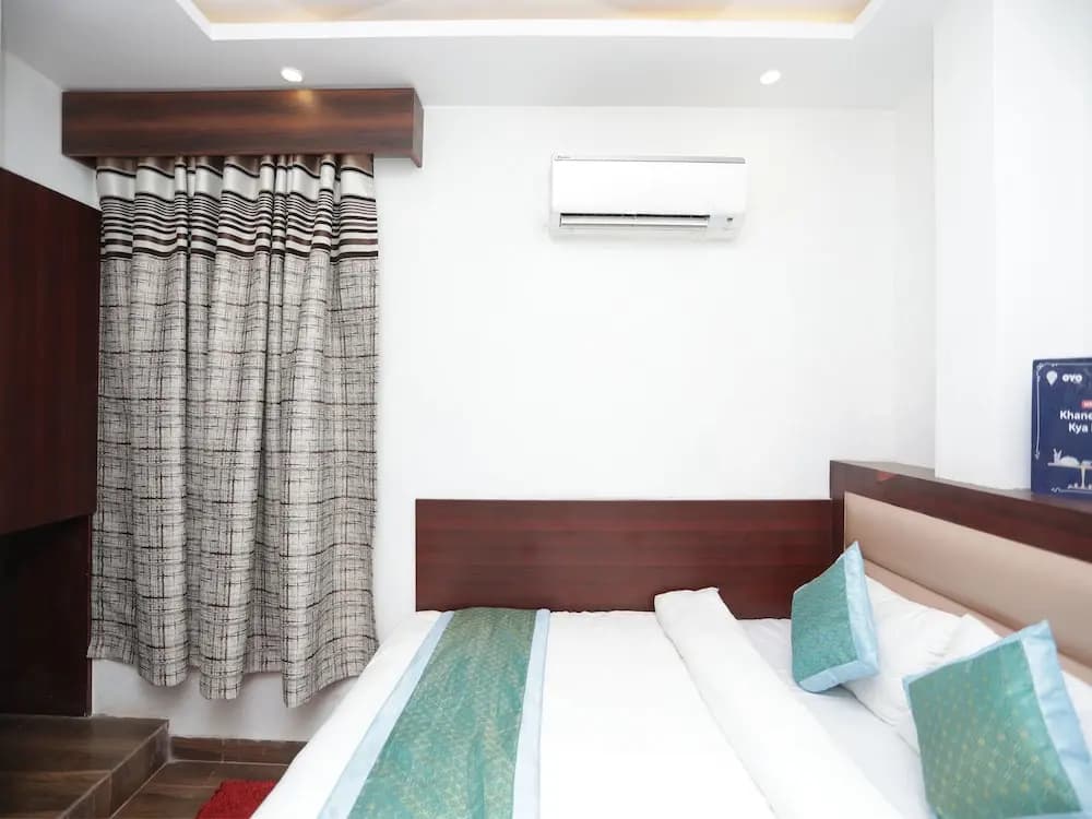 OYO 12503 Hotel Corner Point - photo 4