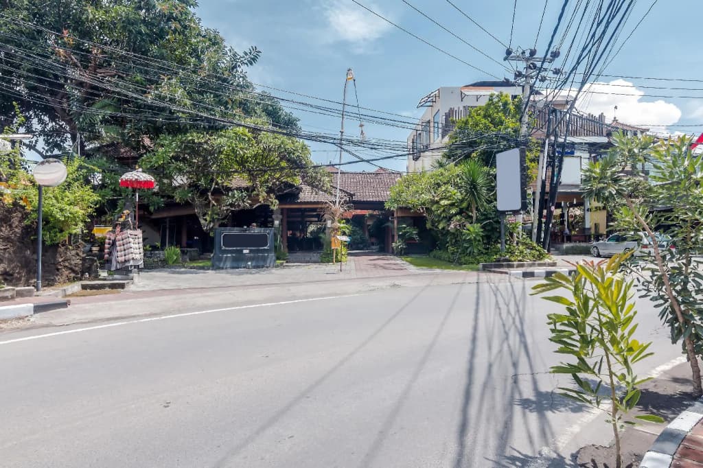 ZEN Rooms Seminyak Taman Petitenget - photo 13