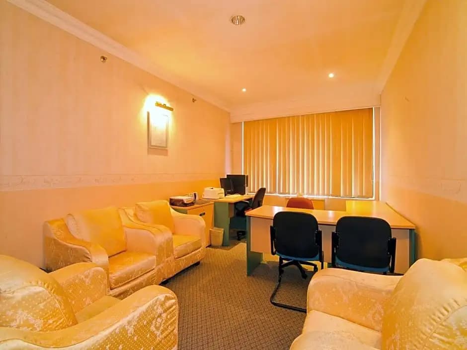 Dynasty Hotel - photo 3