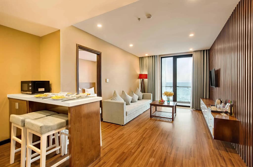 Yarra Ocean Suites Danang - photo 5