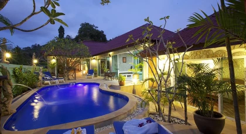 Sunshine Villa and Guest House - photo 11