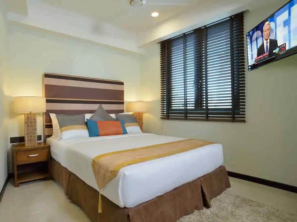 The Somerset Hotel - photo 7