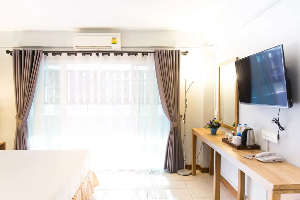 Ratana Hotel - photo 7