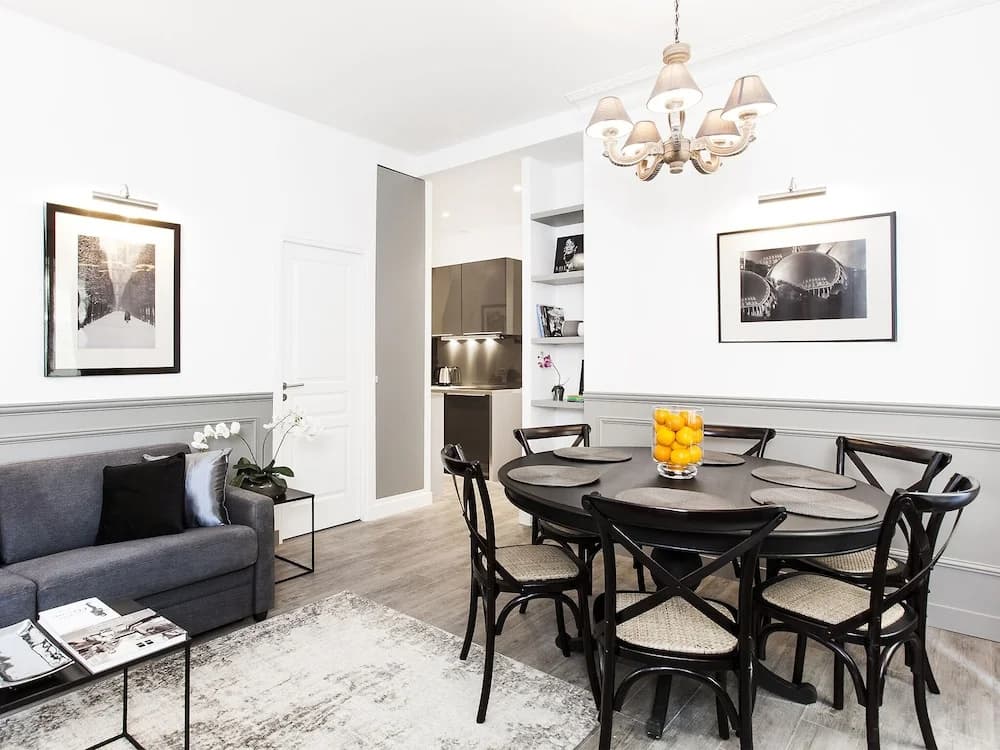 Luxury 2BR Gr-Boulevards I by Livinparis - photo 9