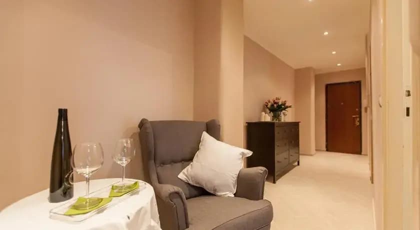 Dafne's House - photo 1