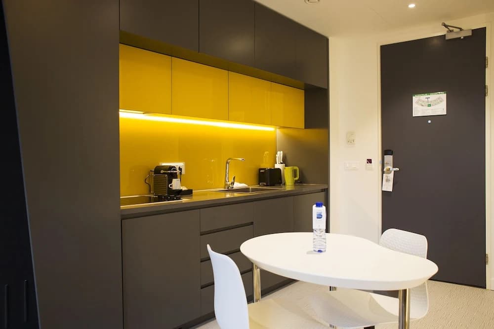 B-aparthotel City West - photo 12