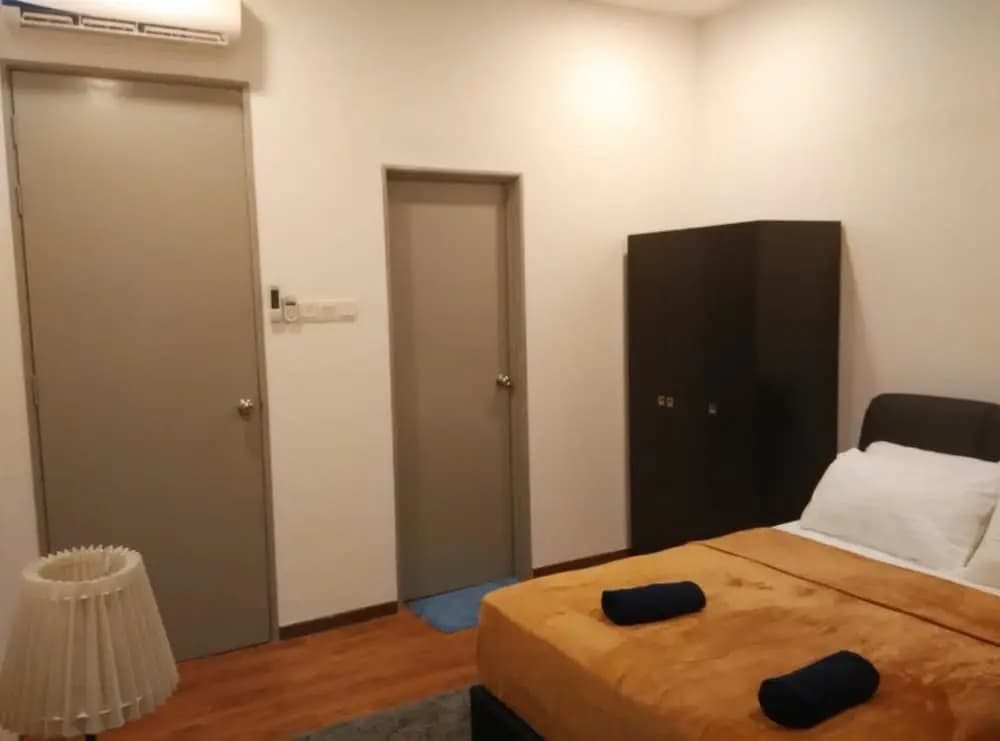 Cozy Crib at 7 Tree Seven Residence - photo 2
