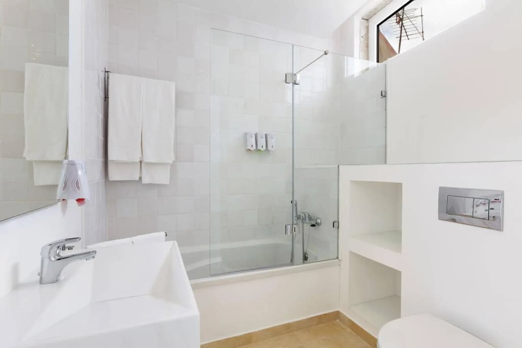 Hello Lisbon Castelo Apartments - photo 9