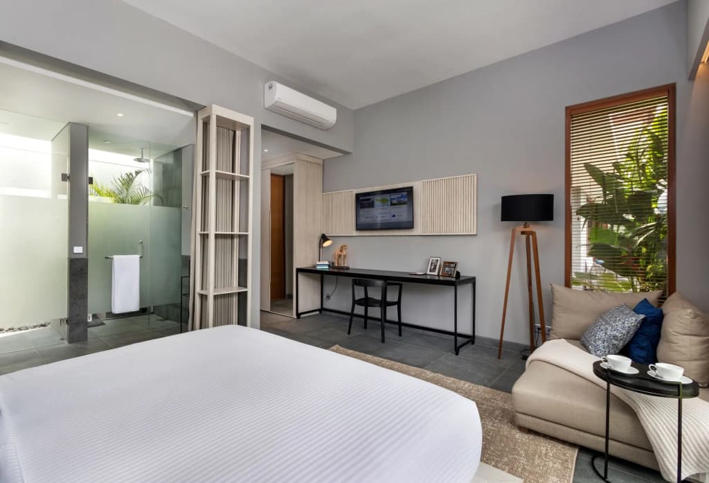 Amarin Seminyak - photo 2