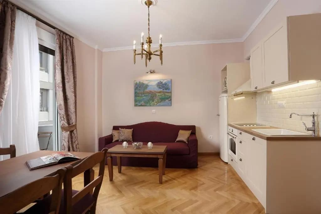 V1935 Luxurious Apartments - photo 10
