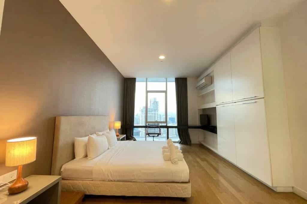#3 Private Spacious 3Bedroom KLCC Sky Pool!! ^^ - photo 3
