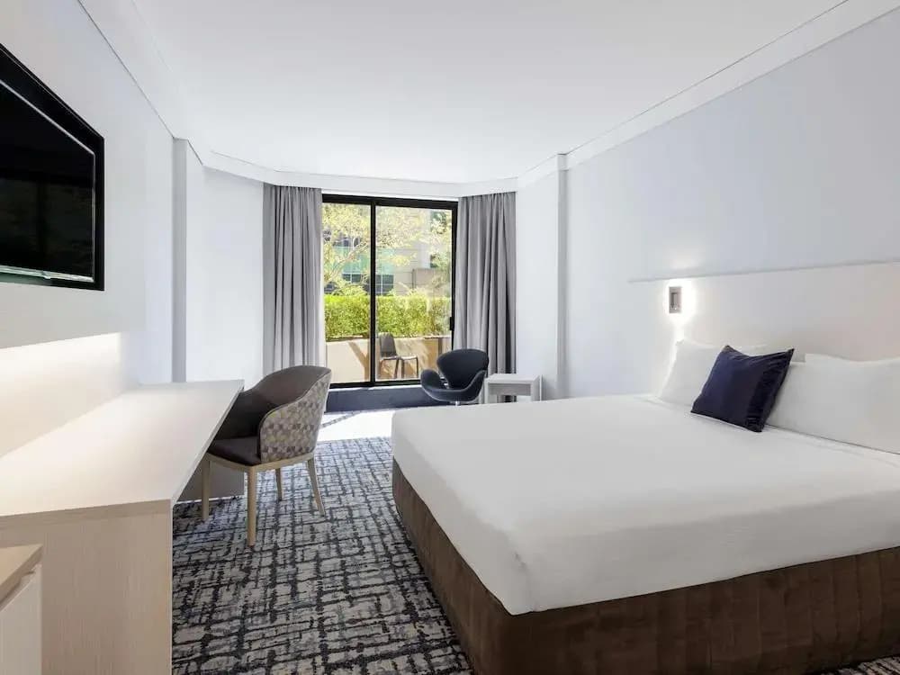 Carlton Crest Hotel Sydney - photo 6
