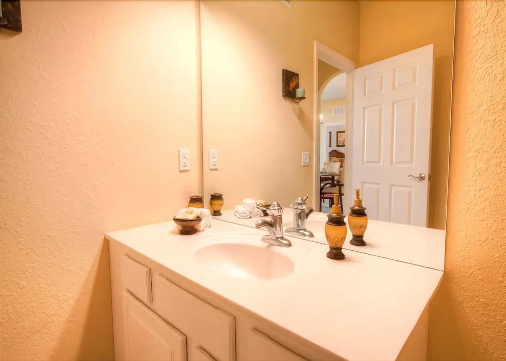 4802 Cayview Ave #102, - photo 9