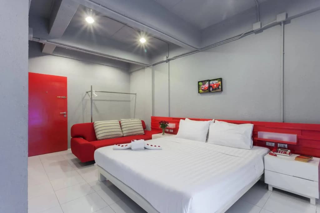 Madam Inn Patong - photo 6