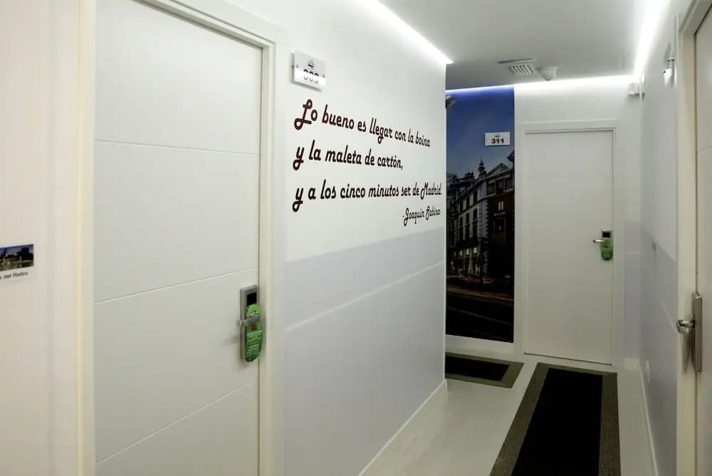 Hostal Royal Cruz - photo 17