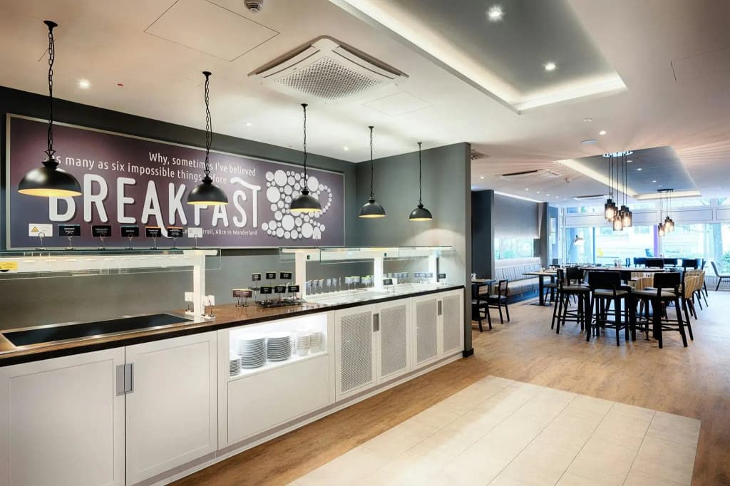 Premier Inn Berlin City Süd - photo 35