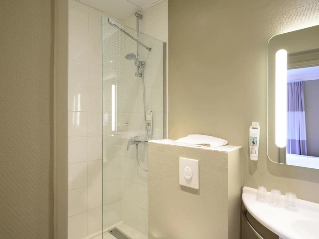 Ibis Paris Tour Montparnasse 15Ème - photo 24